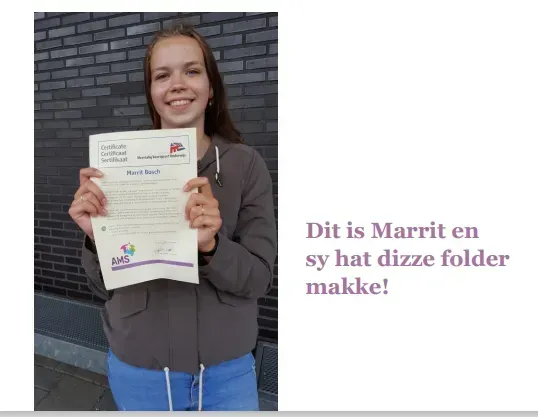 Marrit ûntwikkele in folder oer it Frysk en MVO op AMS